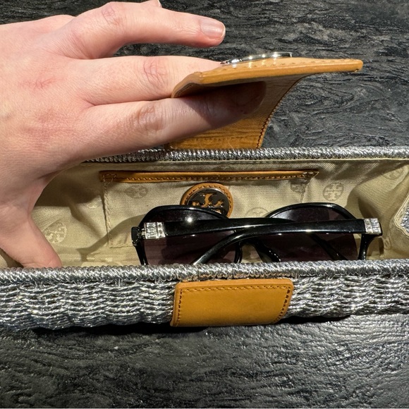 Tory Burch rattan silver clutch NWOT - Picture 4 of 4